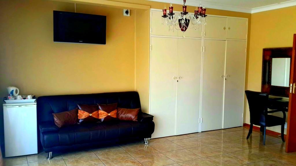 Kimberley Manor Guesthouse Экстерьер фото