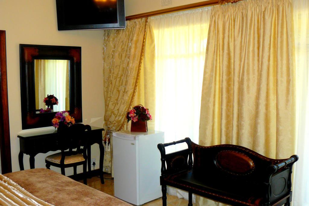 Kimberley Manor Guesthouse Экстерьер фото